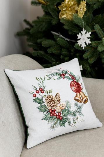 Подушка декоративна з велюром Зимове місто Вінок