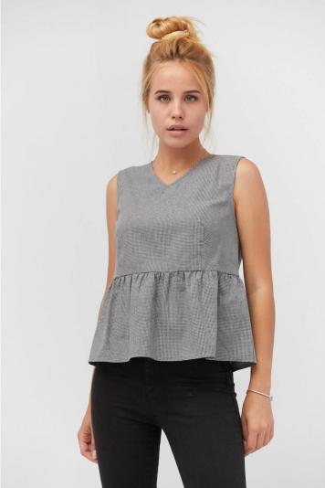 Топ с рюшей дизайнерский Топ с рюшей дизайнерский
