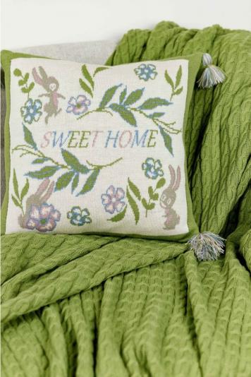 Подушка в'язана Sweet Home