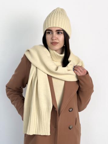 В'язаний комплект жіночий шапка та шарф вершковий