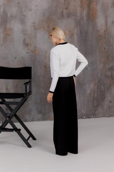 Жіночий костюм з брюками палацо і жакетом