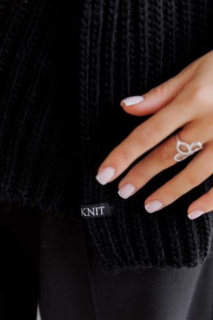 Жіночий в'язаний шарф чорний Winter Mood