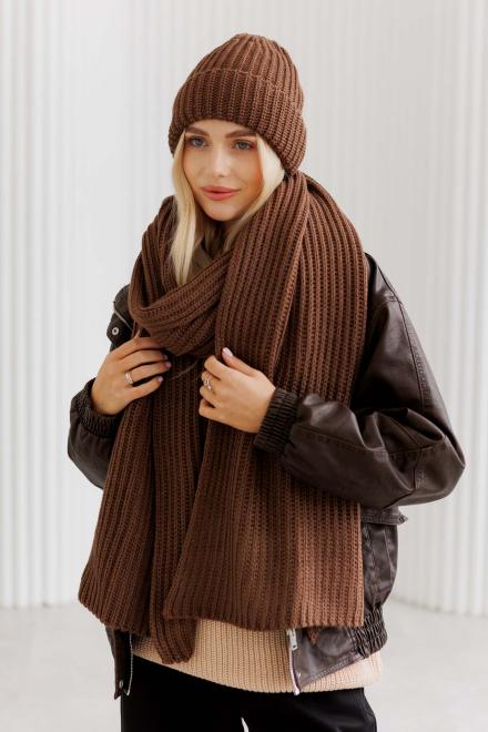 Жіночий в'язаний шарф коричневий Winter Mood