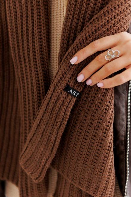 Жіночий в'язаний шарф коричневий Winter Mood