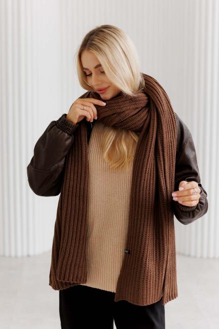 Жіночий в'язаний шарф коричневий Winter Mood