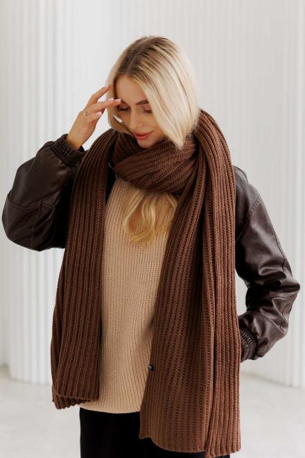 Жіночий в'язаний шарф коричневий Winter Mood
