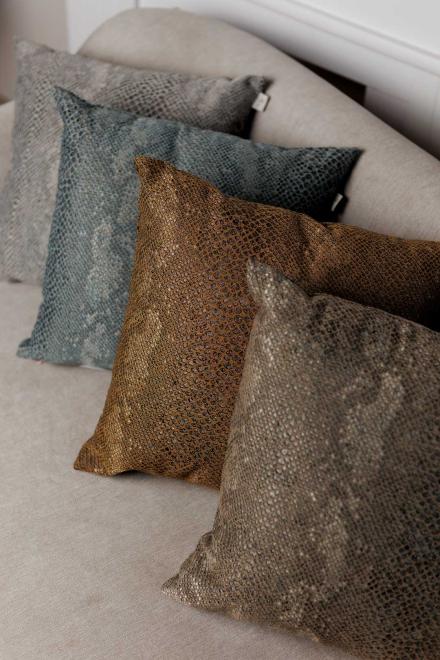 Наволочка декоротивна PYTHON коричнева