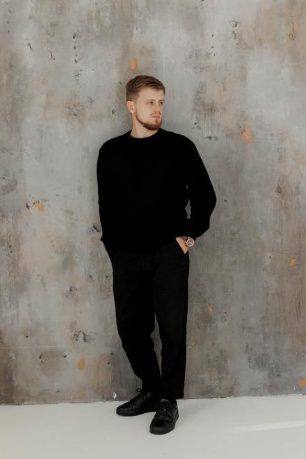 Мужской джемпер черный