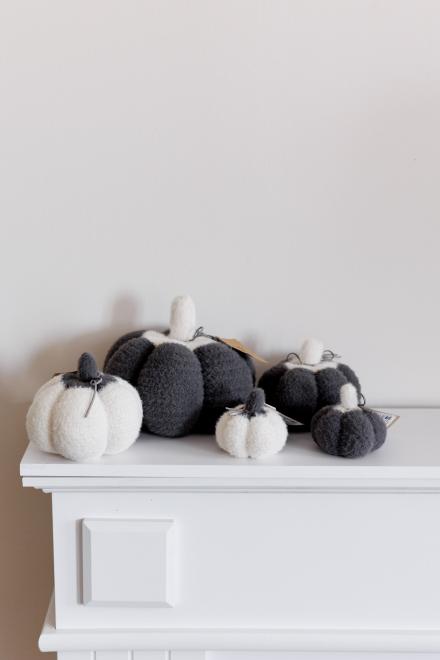 Декоративний виріб Pumpkin сірий