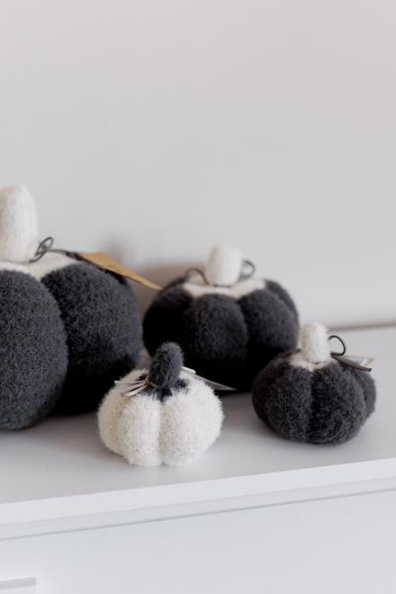 Декоративний виріб Pumpkin сірий