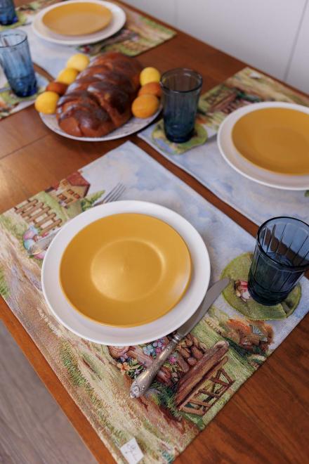 Великодня гобеленова серветка на стіл Настрій