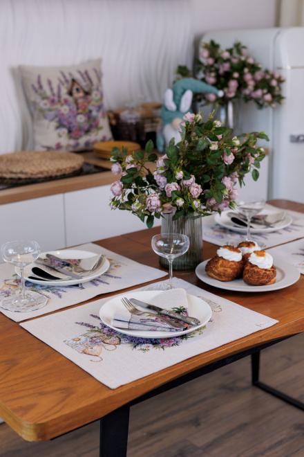 Гобеленова серветка на стіл Лавандовий садочок