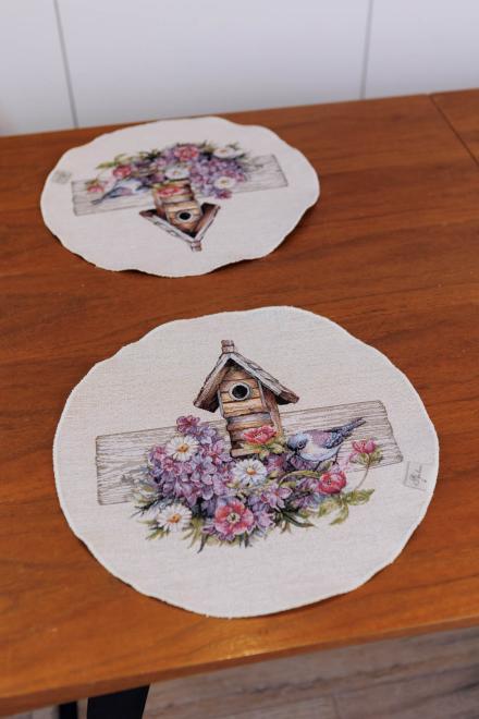 Кругла гобеленова серветка на стіл Лавандовий садочок