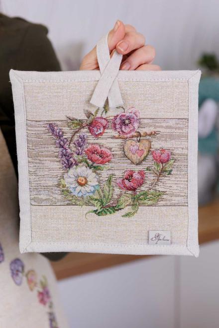 Кухонна гобеленова прихватка Лавандовий садочок