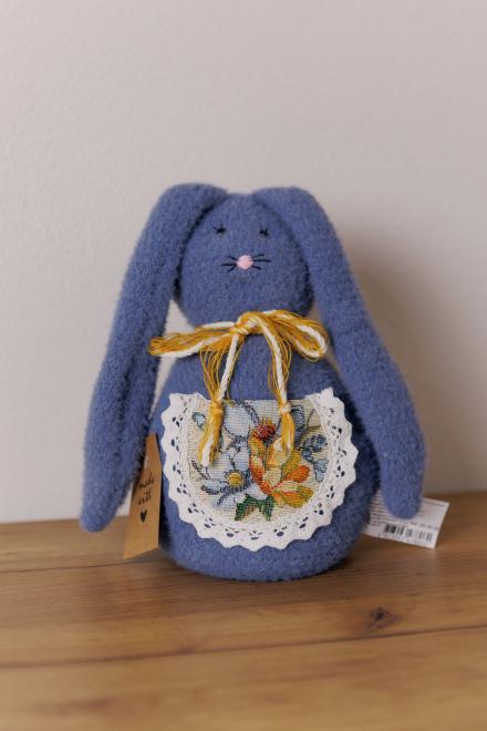 Інтер'єрний стопер Зайка пухнастий волошковий