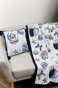 Вязаная новогодняя подушка Макарунчик