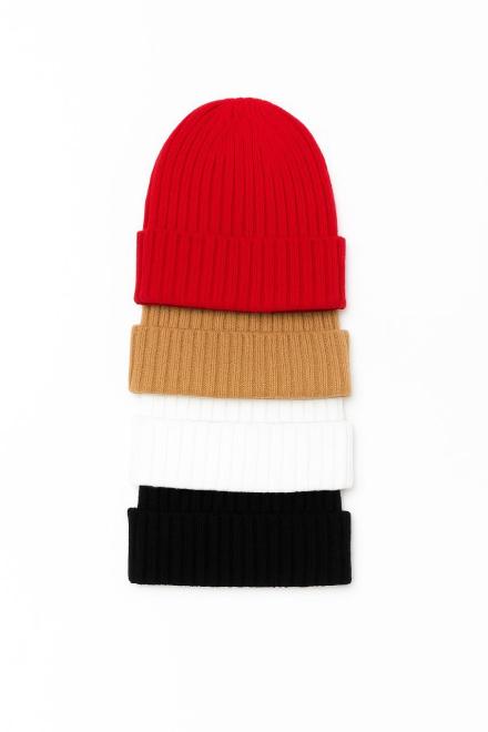 Шапка в'язана жіноча Чорна