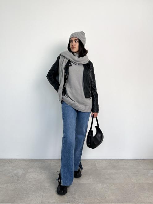 В'язана жіноча шапка тепла сіра