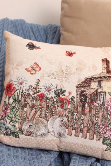 Гобеленова подушка Alicia хатинка та кролики