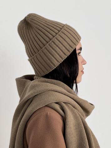 В'язана жіноча шапка тепла горіхова
