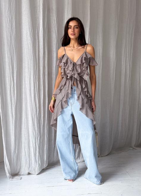 Блузка с воланами длинная кофейная