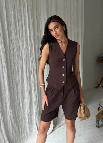  Жіночий костюм літній з шортами та жилетом Коричневий