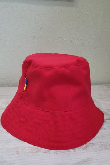 Панама червона