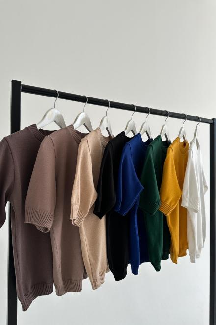 Брючний костюм з футболкою шоколад