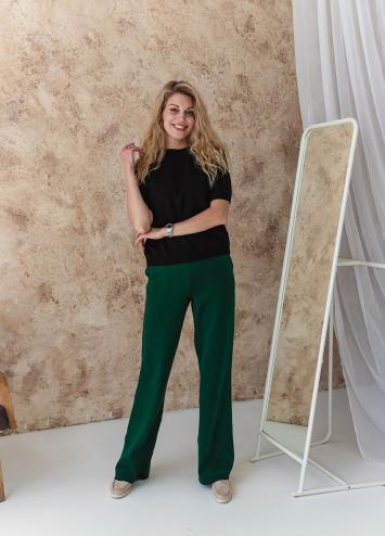Брючний костюм з футболкою чорно-смарагдовий Брючний костюм з футболкою чорно-смарагдовий