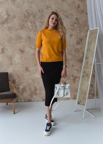 Жіноча футболка в'язана гірчиця