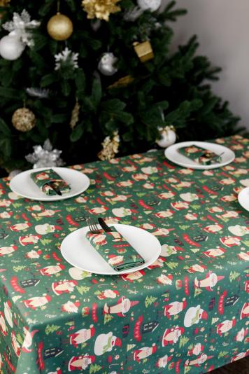 Скатертина на стіл Санта на зеленому