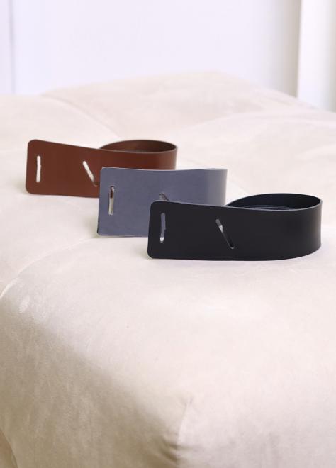 Шкіряний пояс жіночий сірого кольору