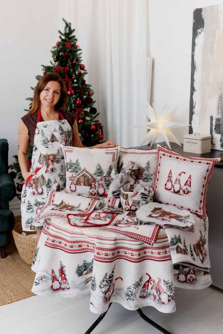 Кругла гобеленова скатертина новорічна Snowfall