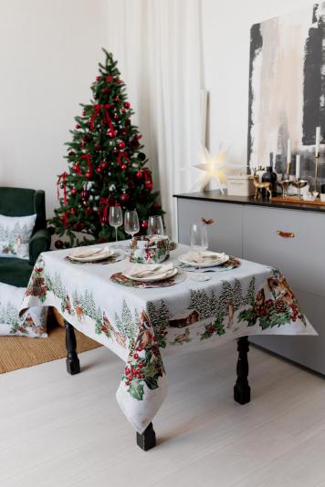 Новорічна гобеленова скатертина Squirrel