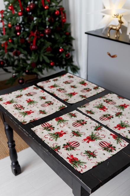 Новорічна серветка на стіл Stripe Balls