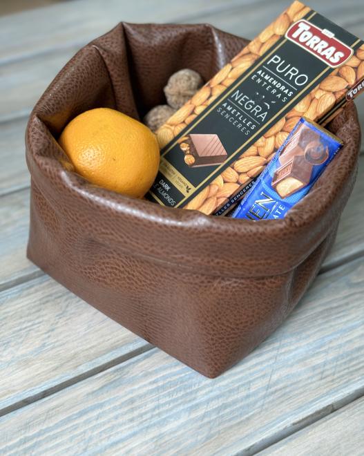 Декоративная корзина для хранения из экокожи коричневая