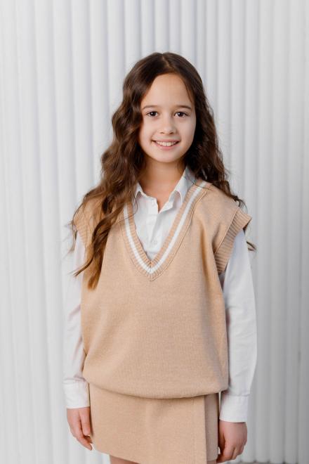 Дитяча жилетка бежева з білою смужкою