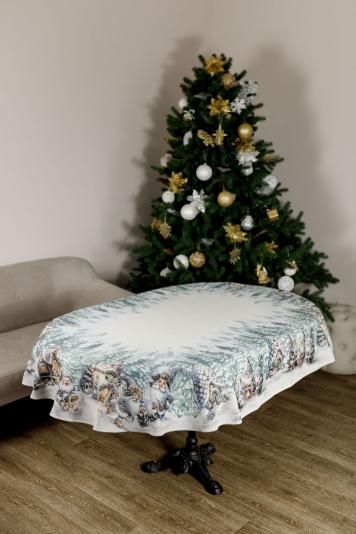 Новорічна овальна гобеленова скатертина Казкові гноми