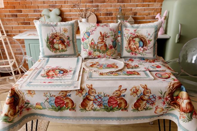 Великодня декоративна подушка Злагода Зайчата