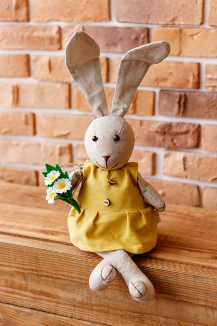 Декоративна іграшка-стопер Зайчиха Керрі