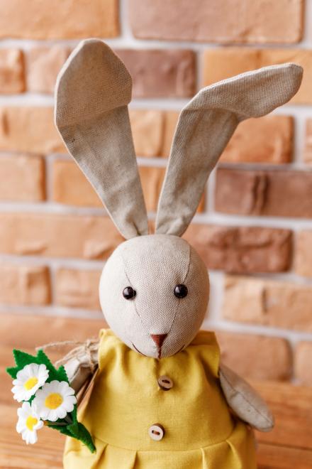 Декоративна іграшка-стопер Зайчиха Керрі