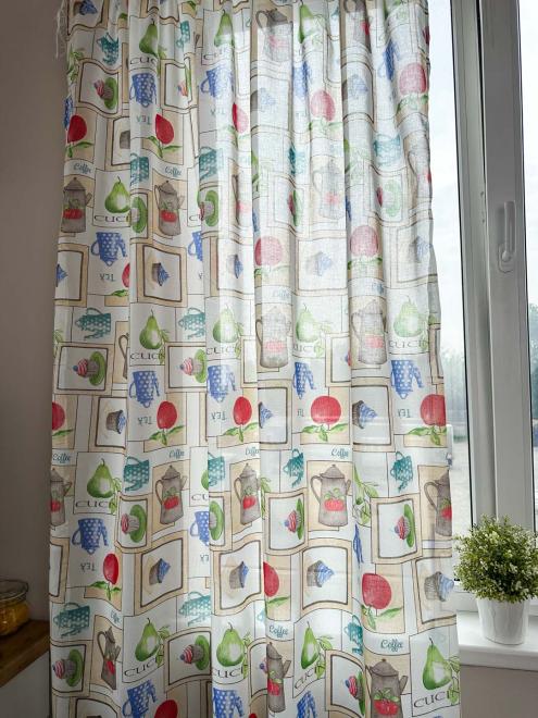 Готова гардина Red apples