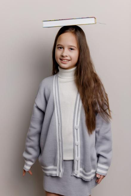 Дитячий кардиган зі смужкою сірий