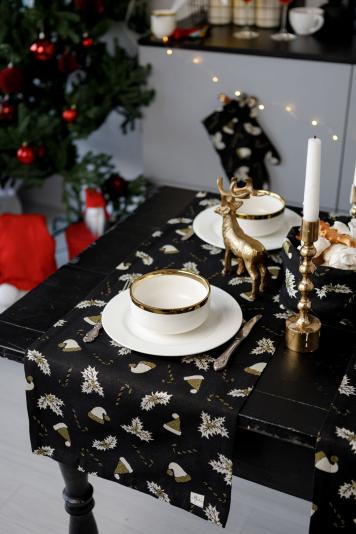 Доріжка новорічна на стіл Шапочки на чорному