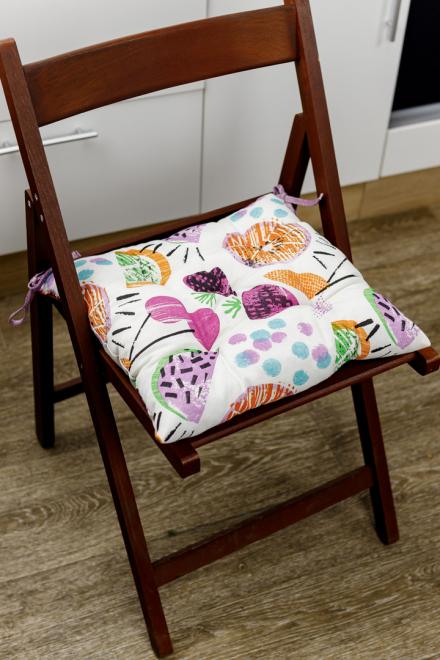 Подушка для стільця Violet cherries