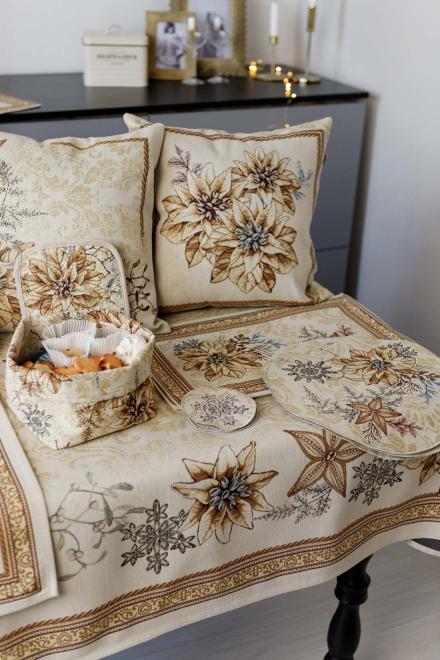 Наволочка гобеленова новорічна Три квітки