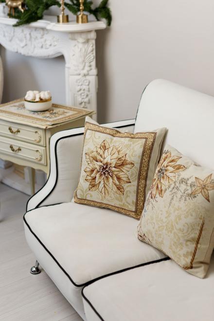 Наволочка гобеленова новорічна Квітка в рамці