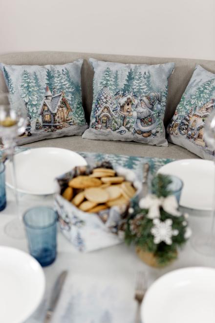 Наволочка гобеленова новорічна Казкові гноми Шпаківня