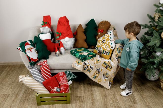 Декоративний виріб Червоний чобіток з візерунком