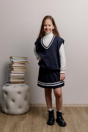 Спiдниця пліссе дитяча темно-синя зі смужкою Спiдниця пліссе дитяча темно-синя зі смужкою